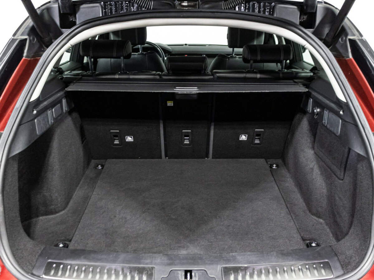 Land Rover Range Rover Velar 2018 года с пробегом. Фото: #25