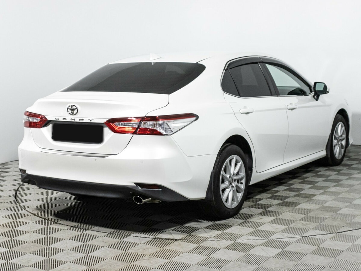 Toyota Camry 2022 года с пробегом. Фото: #4