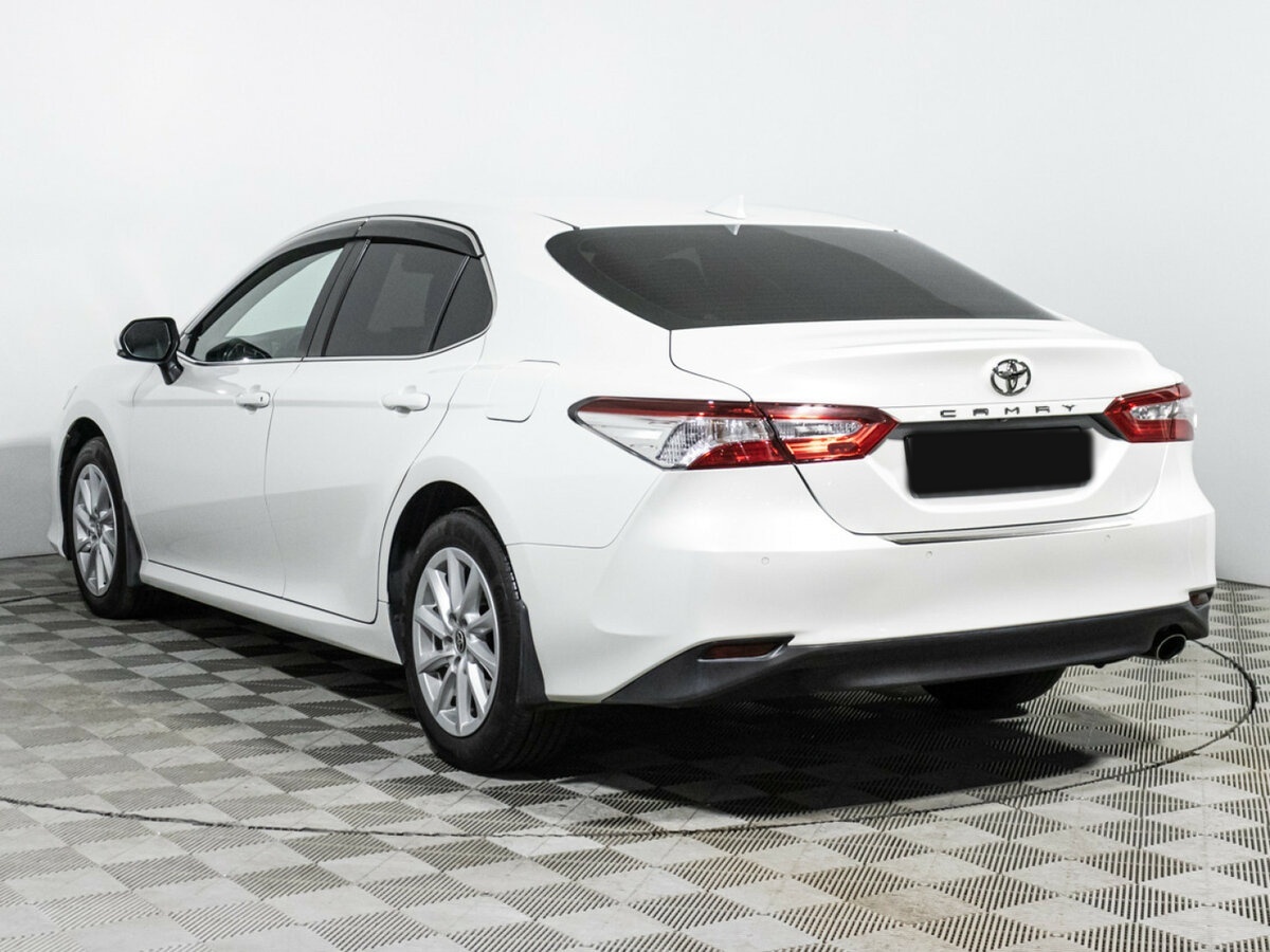 Toyota Camry 2022 года с пробегом. Фото: #6