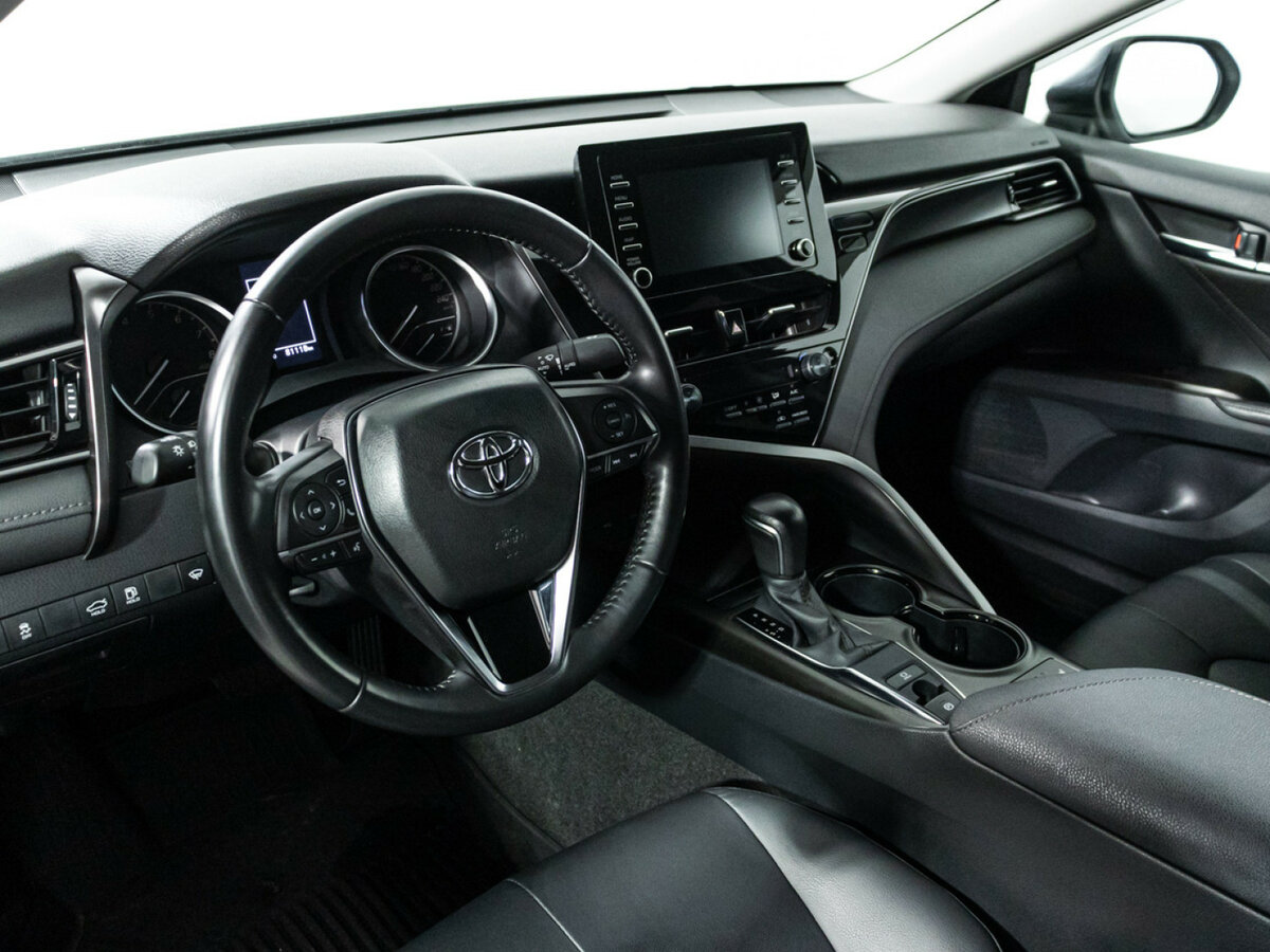 Toyota Camry 2022 года с пробегом. Фото: #10