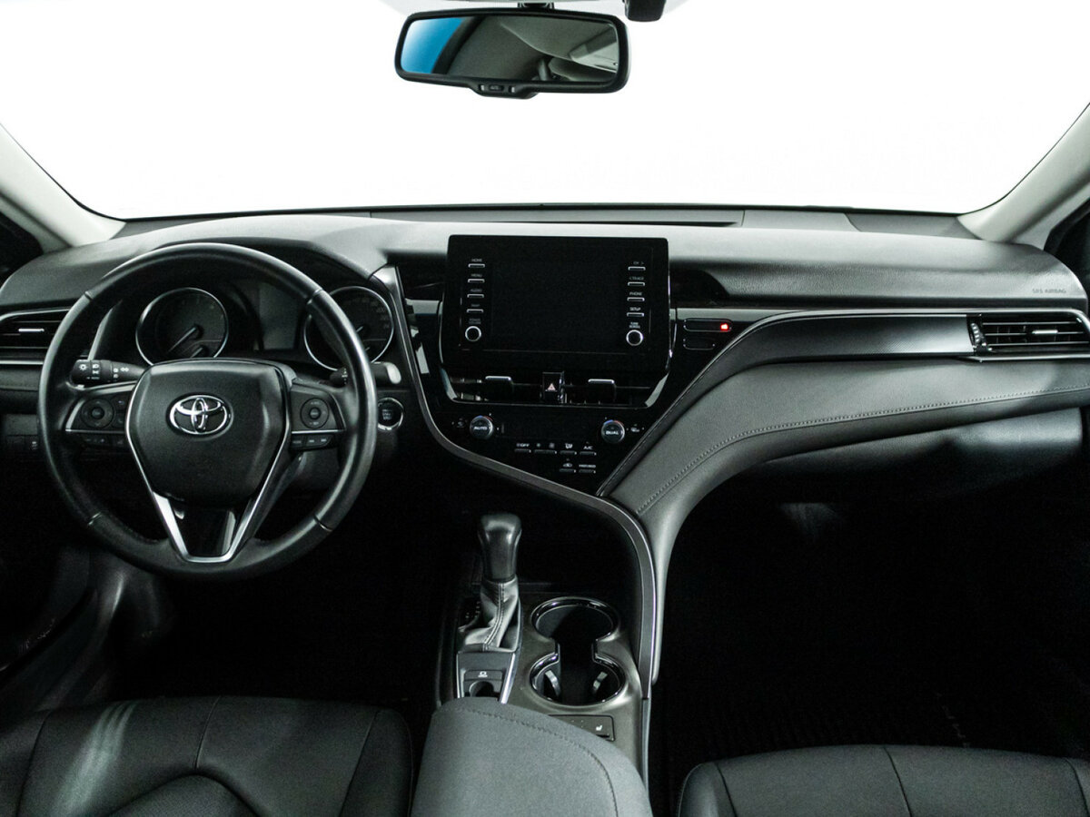 Toyota Camry 2022 года с пробегом. Фото: #12