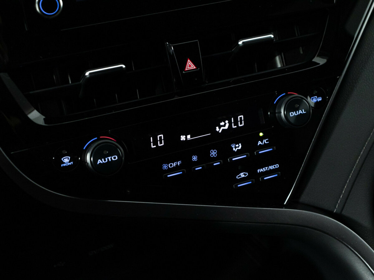 Toyota Camry 2022 года с пробегом. Фото: #15