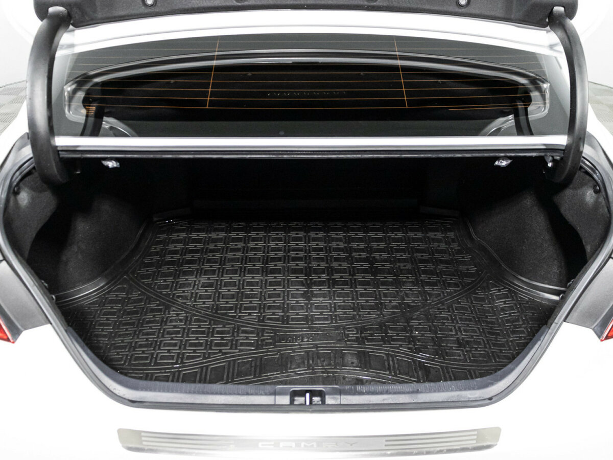 Toyota Camry 2022 года с пробегом. Фото: #18