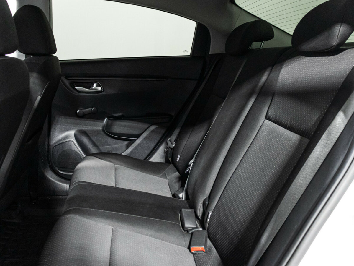 Б/У Киа Рио 2021 года. Фото: #9