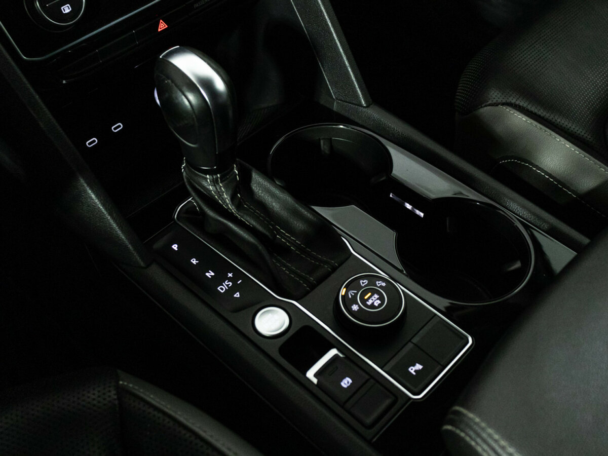 Volkswagen Teramont 2021 года с пробегом. Фото: #15