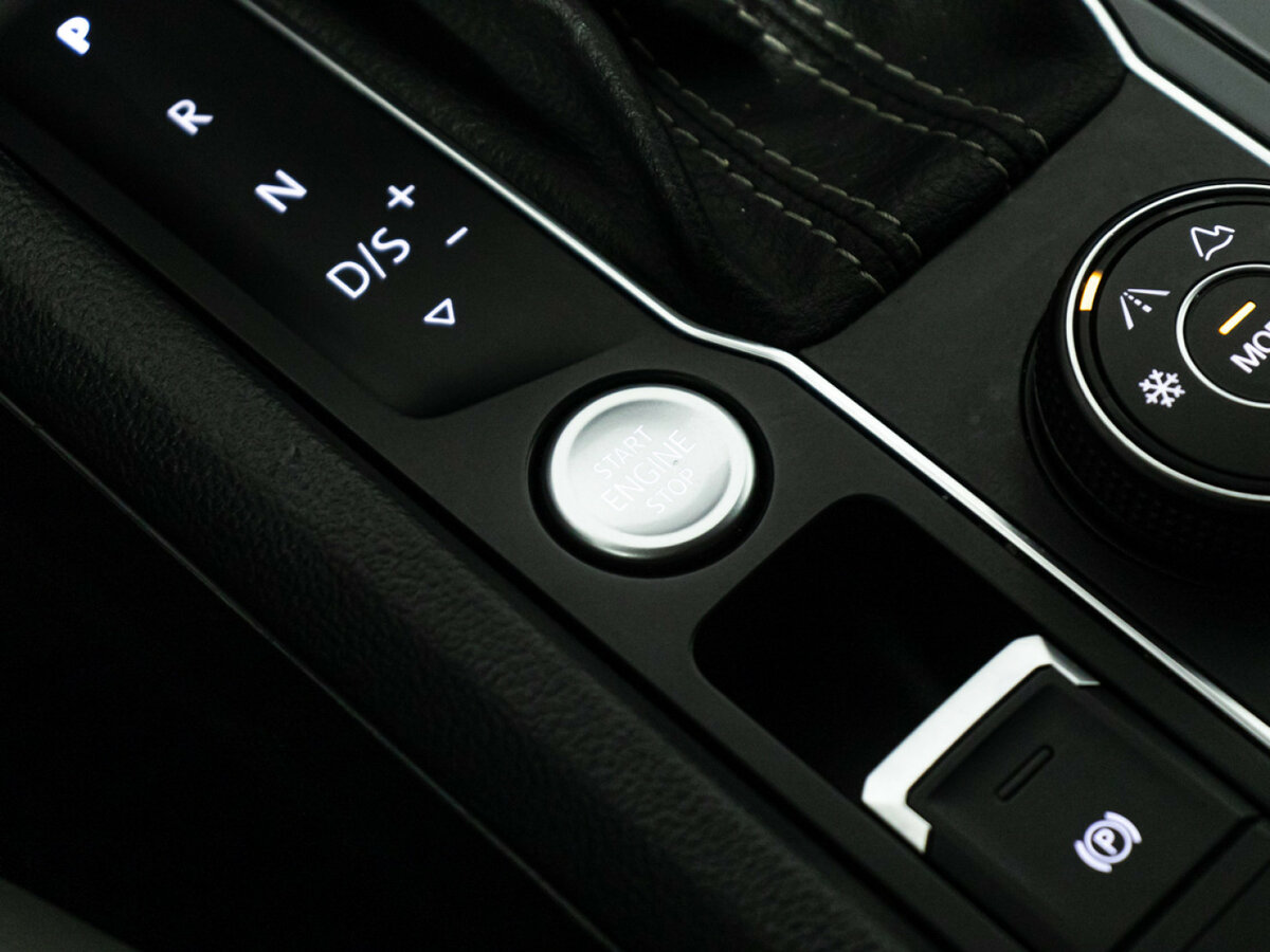 Volkswagen Teramont 2021 года с пробегом. Фото: #16