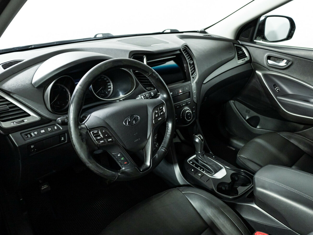 Hyundai Santa Fe 2017 года с пробегом. Фото: #8