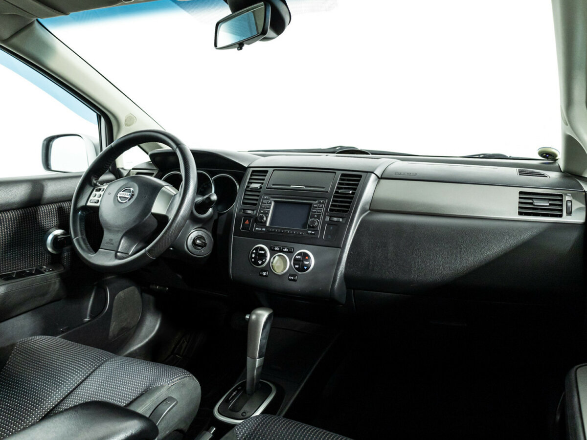 Nissan Tiida 2010 года с пробегом. Фото: #8