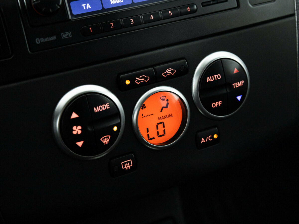 Nissan Tiida 2010 года с пробегом. Фото: #16