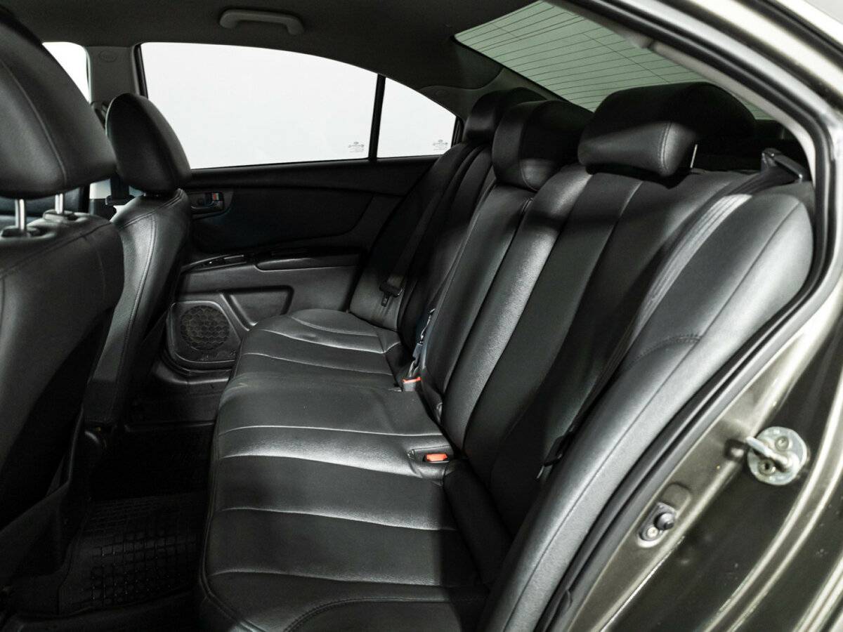 Kia Magentis 2010 года с пробегом. Фото: #9