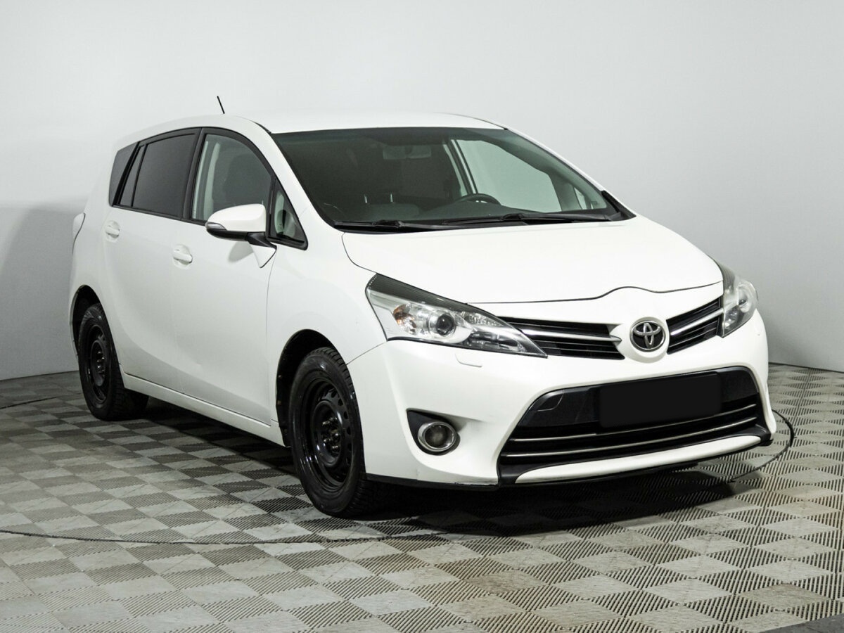 Toyota Verso 2013 года с пробегом. Фото: #2