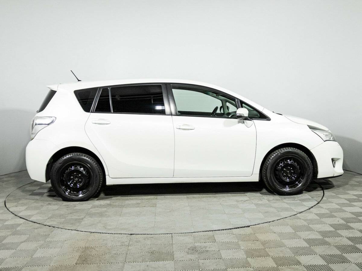 Toyota Verso 2013 года с пробегом. Фото: #3