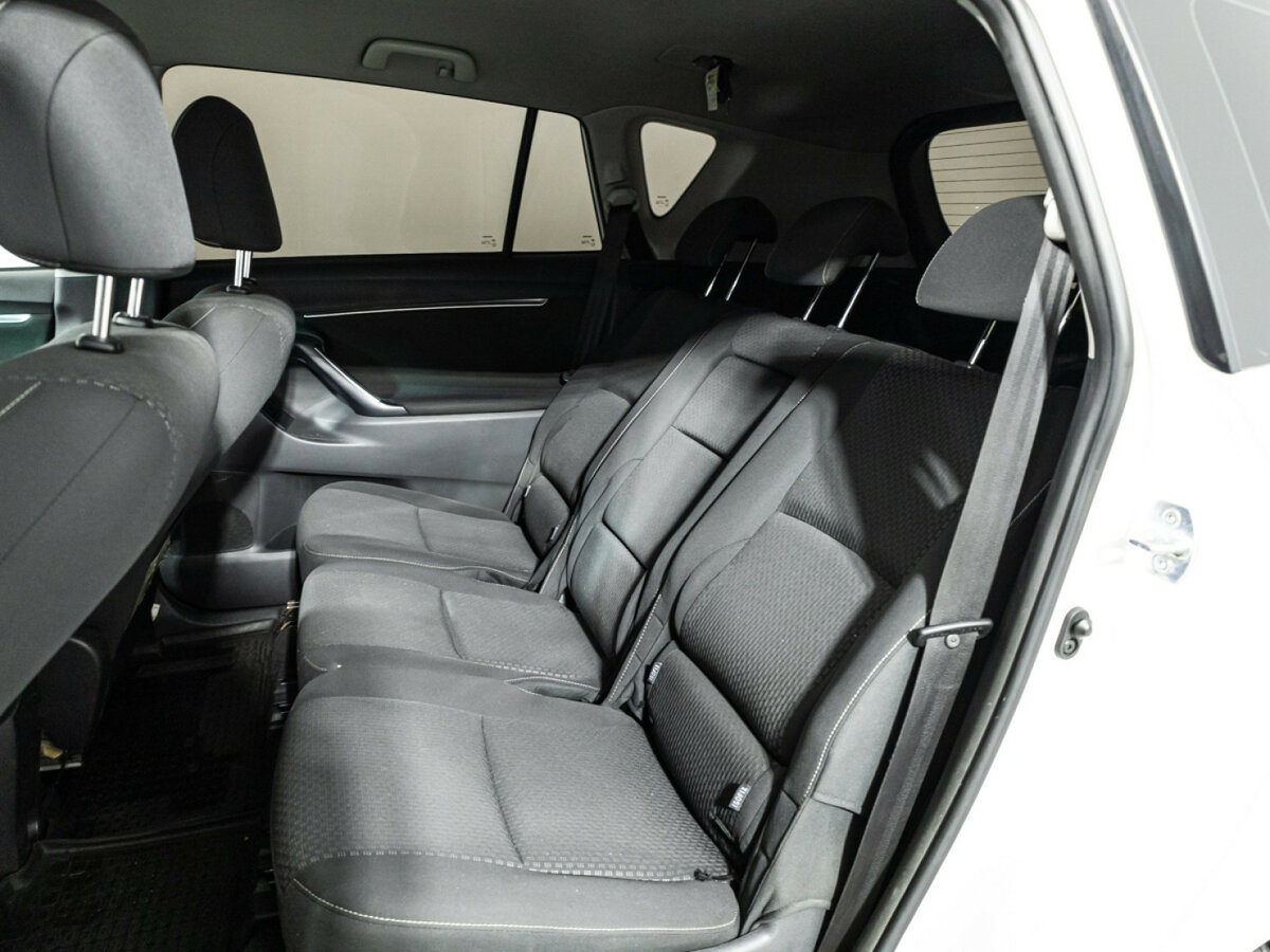 Toyota Verso 2013 года с пробегом. Фото: #9