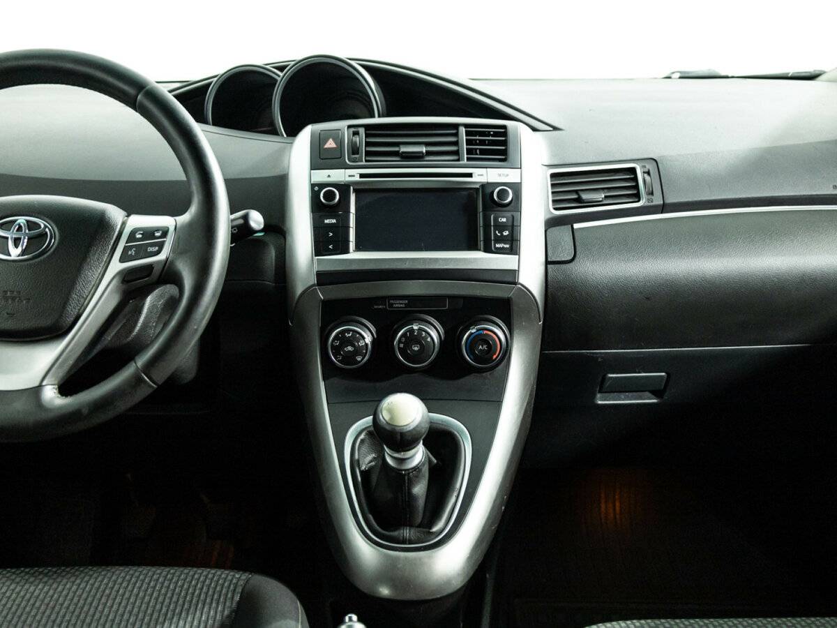 Toyota Verso 2013 года с пробегом. Фото: #13