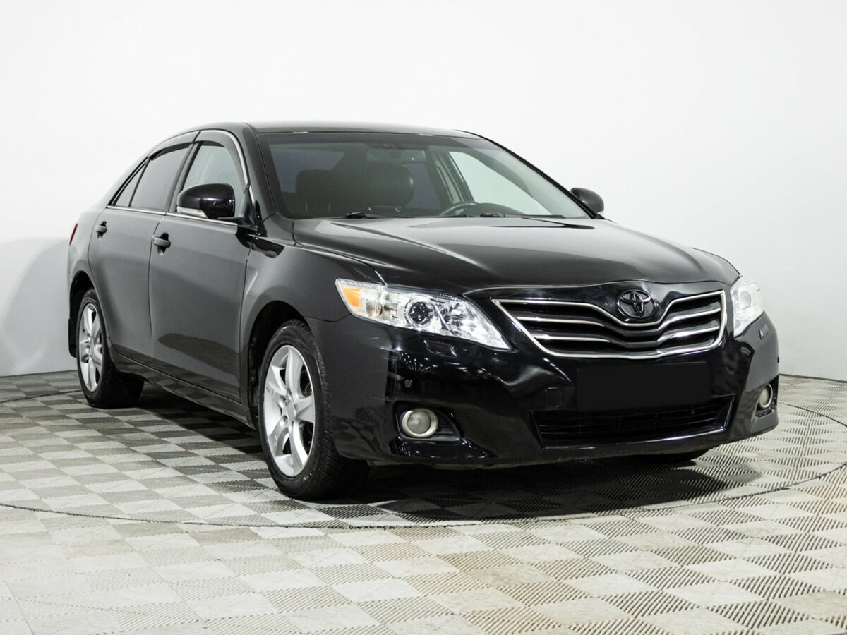 Toyota Camry 2010 года с пробегом. Фото: #2