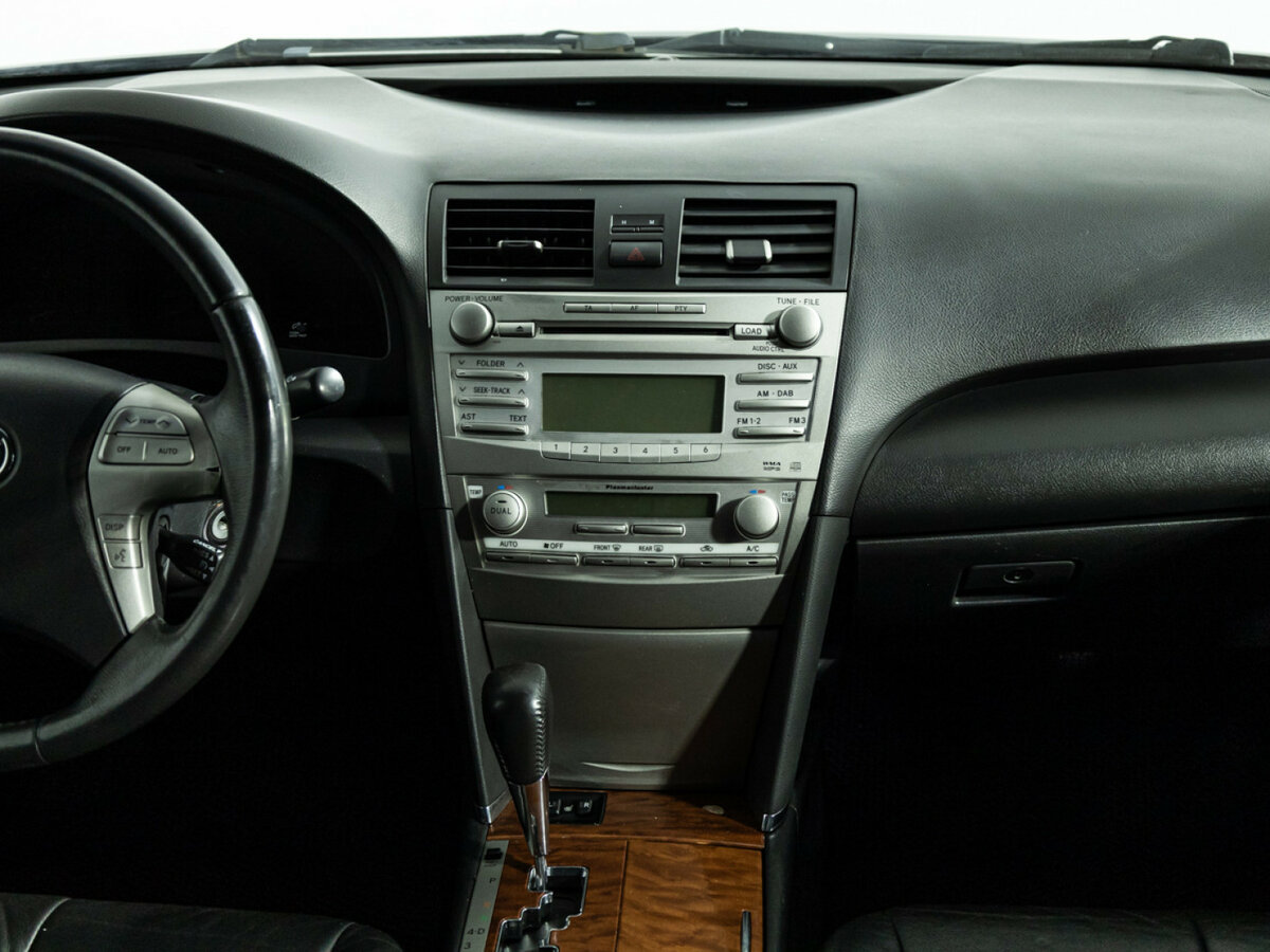 Toyota Camry 2010 года с пробегом. Фото: #11