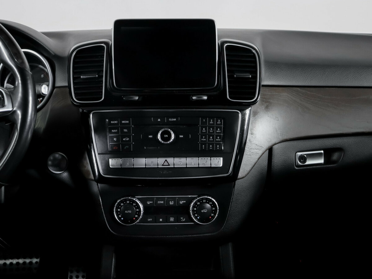 Mercedes-Benz GLE 2015 года с пробегом. Фото: #12