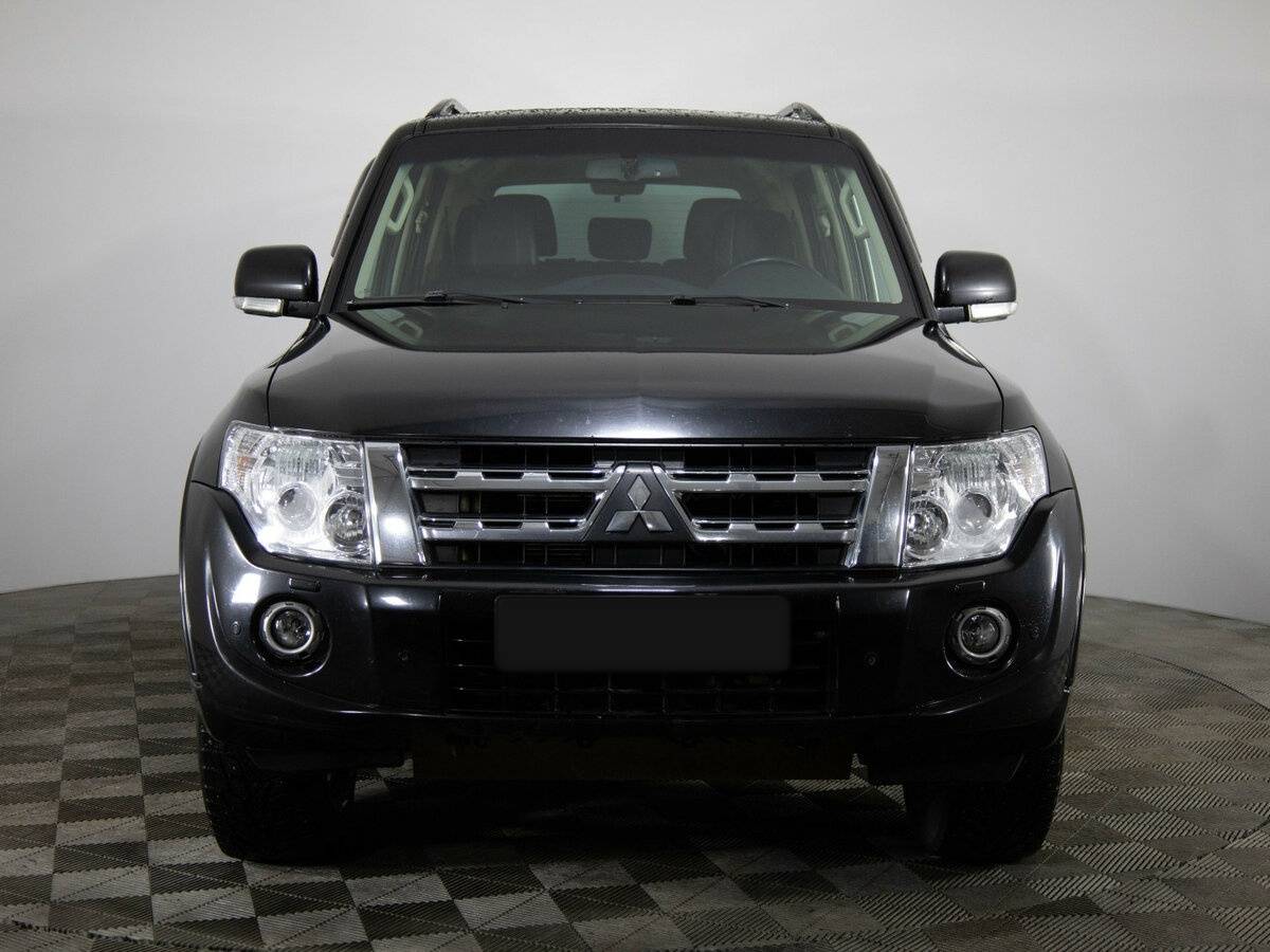 Mitsubishi Pajero 2013 года с пробегом. Фото: #1