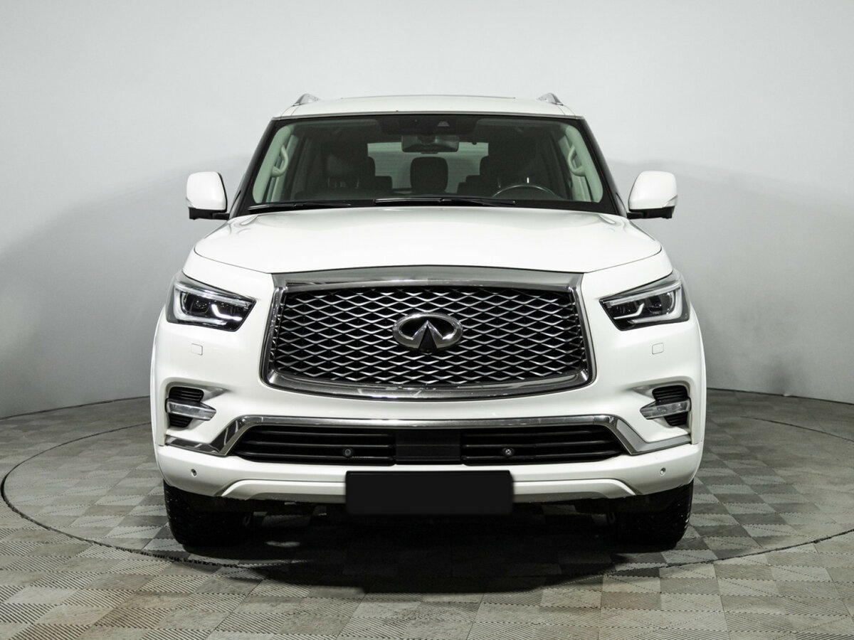 Infiniti QX80 2018 года с пробегом. Фото: #1