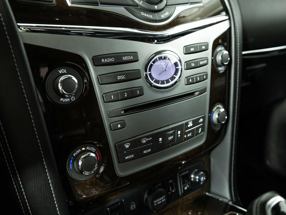 Infiniti QX80 2018 года с пробегом. Фото: #17