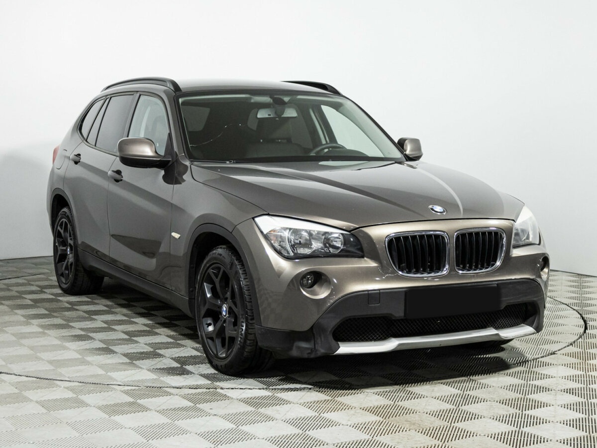 BMW X1 2011 года с пробегом. Фото: #2