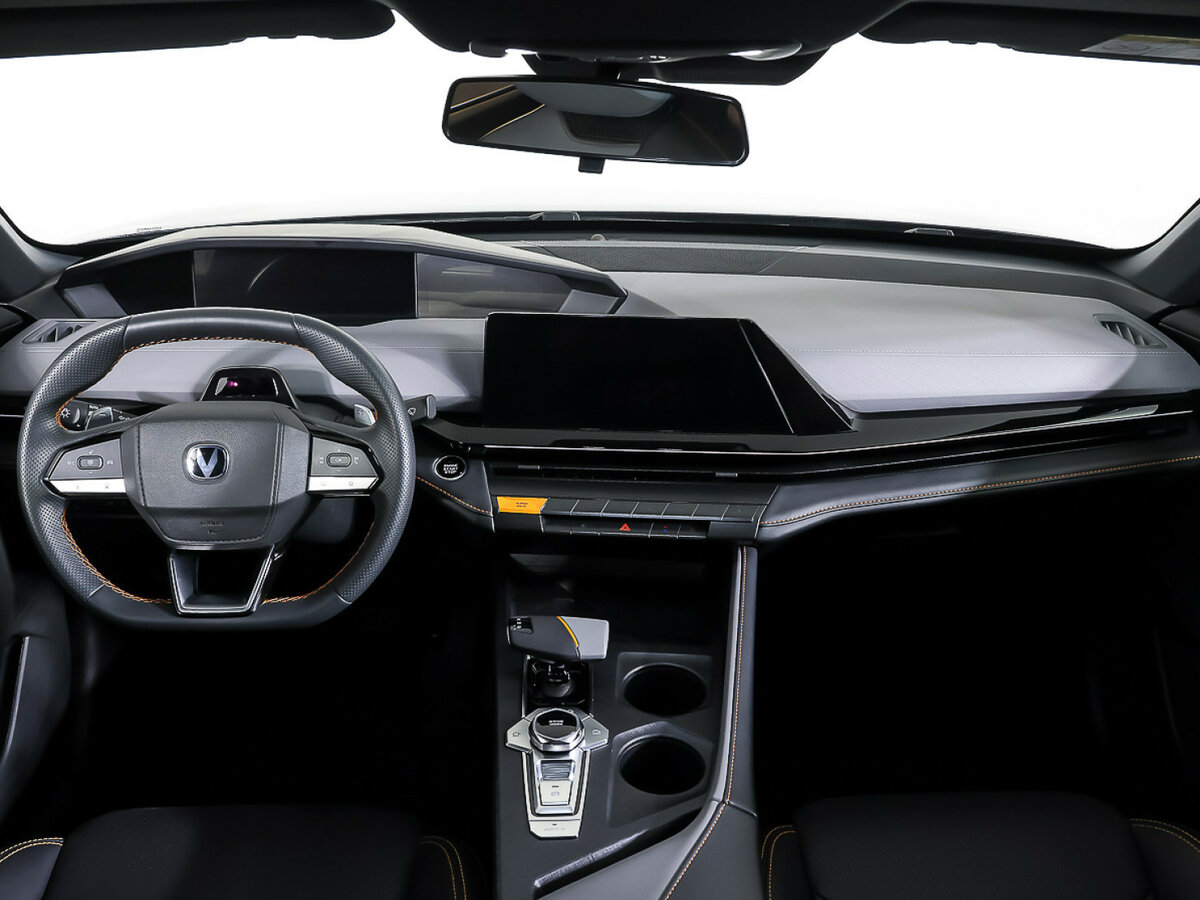 Changan UNI-V 2023 года с пробегом. Фото: #12