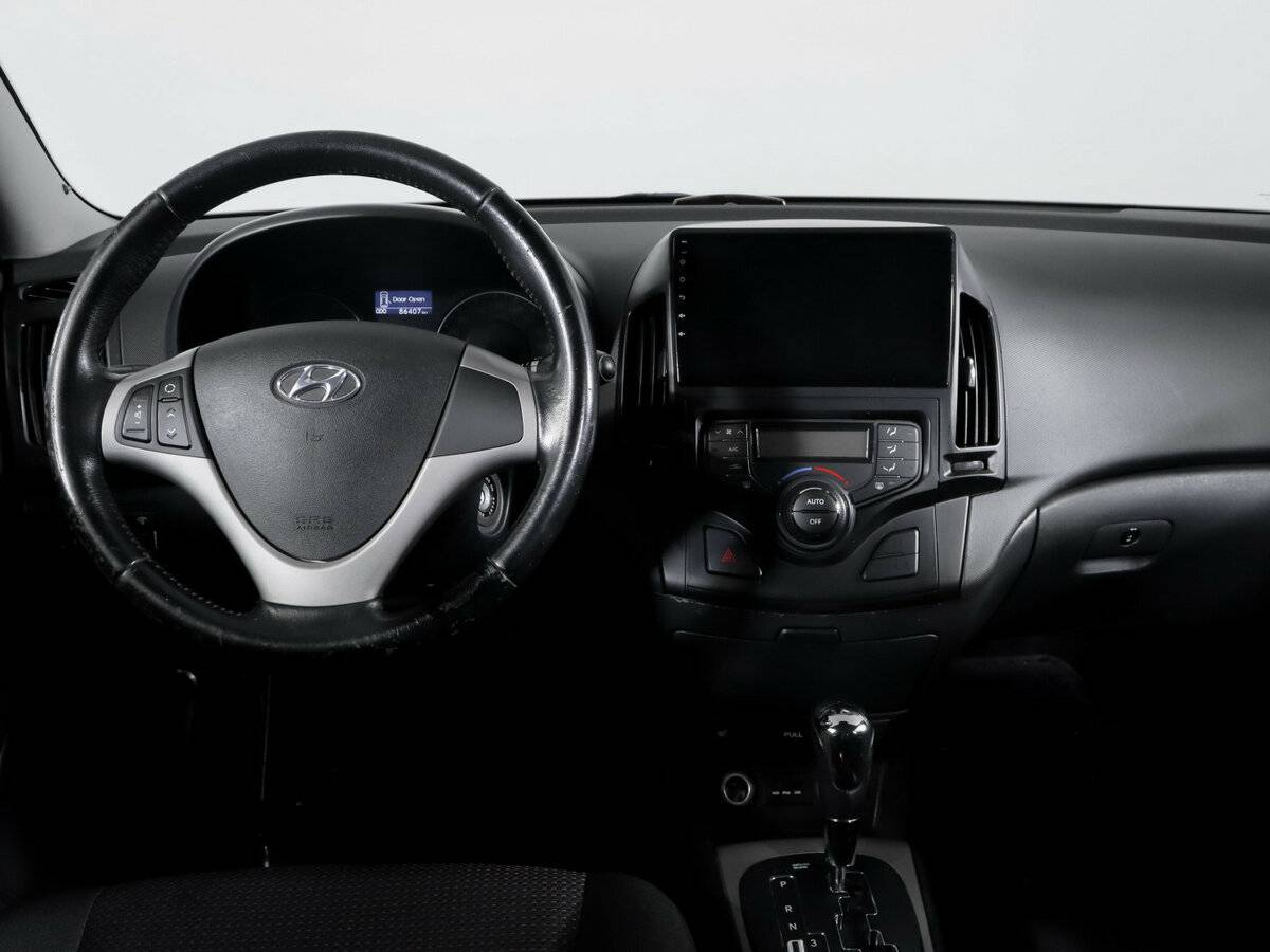 Hyundai i30 2010 года с пробегом. Фото: #9