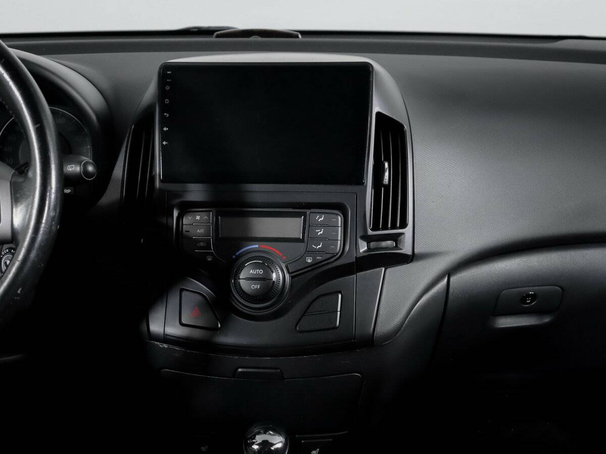 Hyundai i30 2010 года с пробегом. Фото: #10