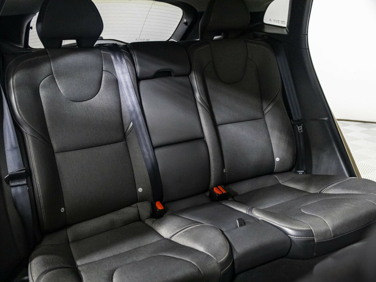 Volvo V40 Cross Country 2014 года с пробегом. Фото: #8