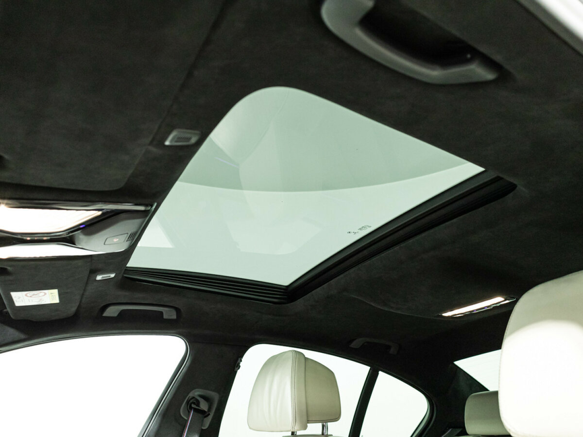 BMW 5 серии 2020 года с пробегом. Фото: #12