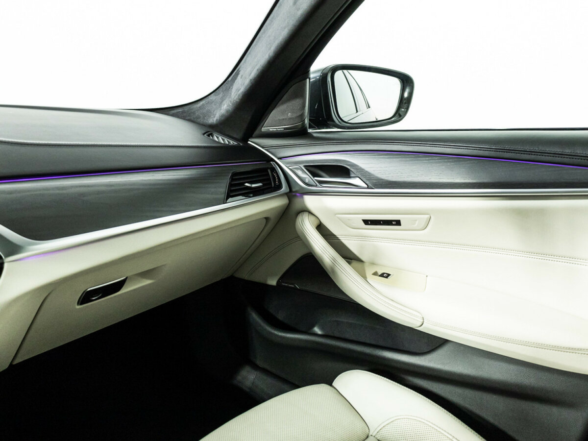 BMW 5 серии 2020 года с пробегом. Фото: #20