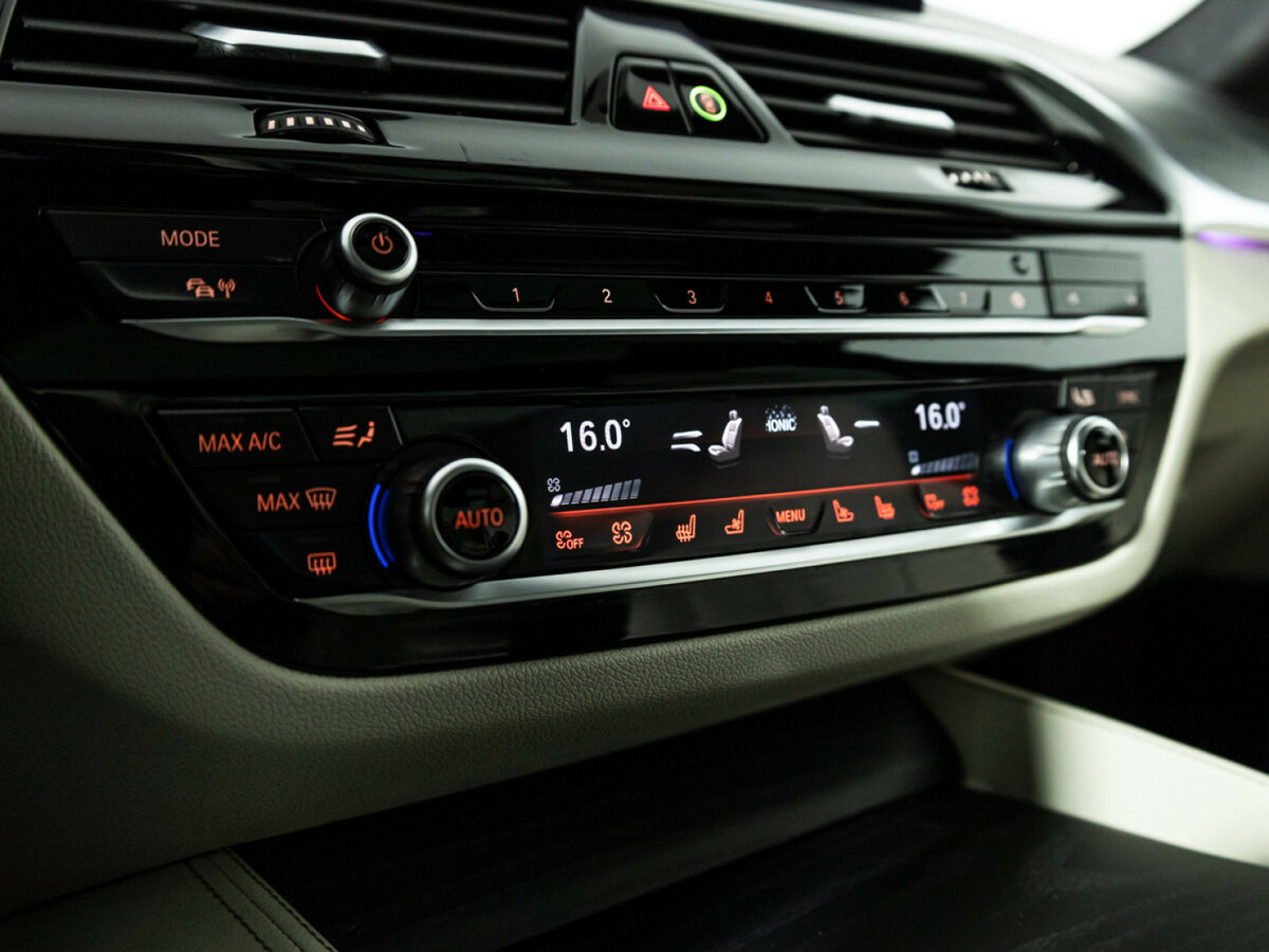 BMW 5 серии 2020 года с пробегом. Фото: #21