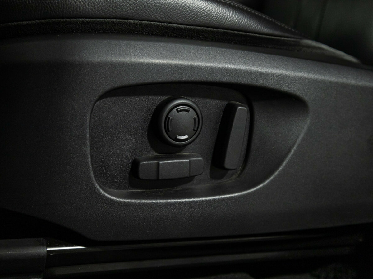 Land Rover Discovery Sport 2019 года с пробегом. Фото: #13