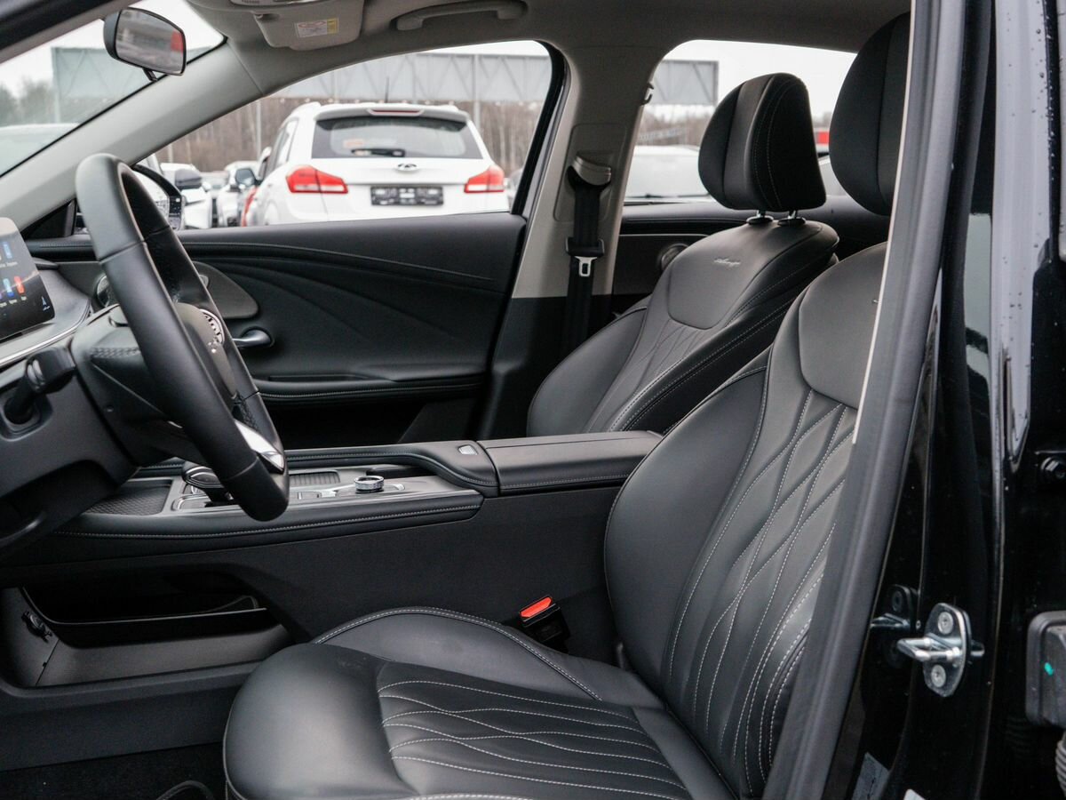 Chery Arrizo 8 2024 года с пробегом. Фото: #11