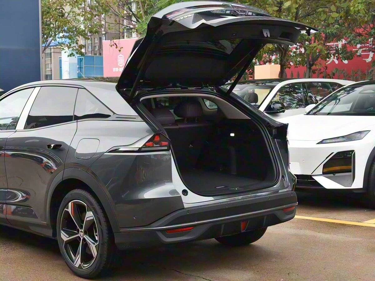 Changan Deepal S07 (S7) 2025 года с пробегом. Фото: #33