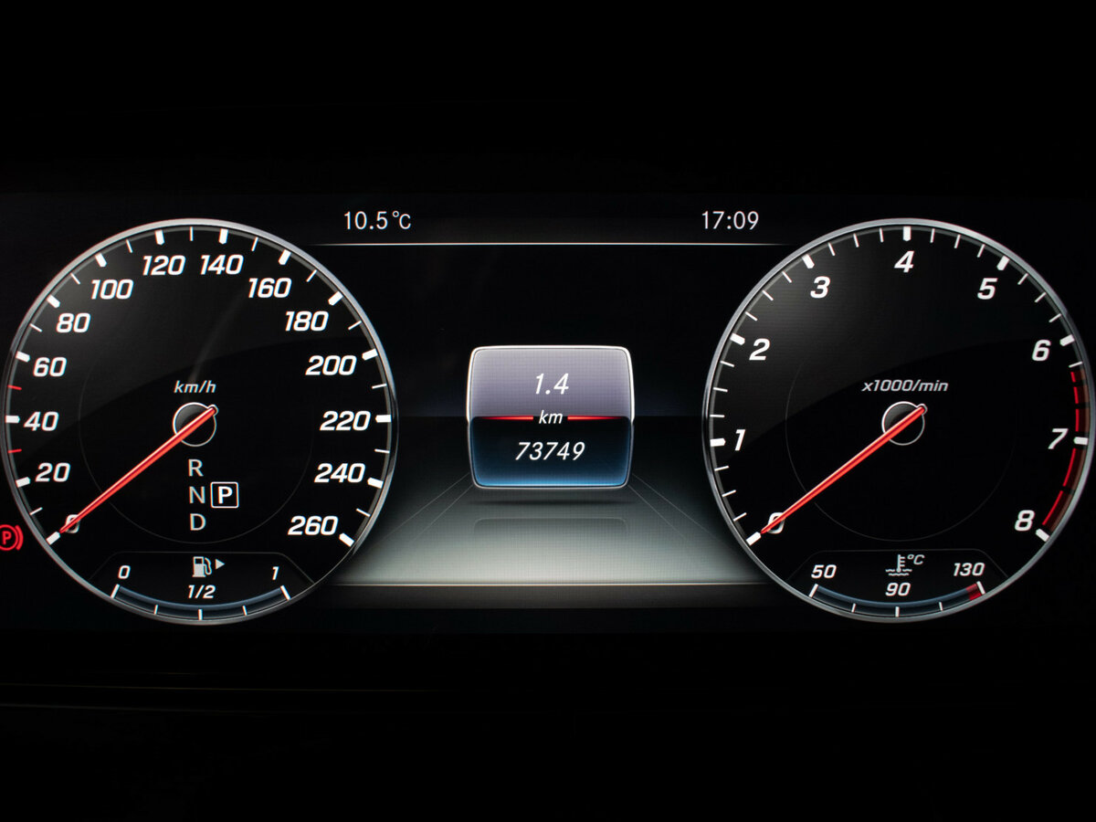 Mercedes-Benz E-Класс 2018 года с пробегом. Фото: #8