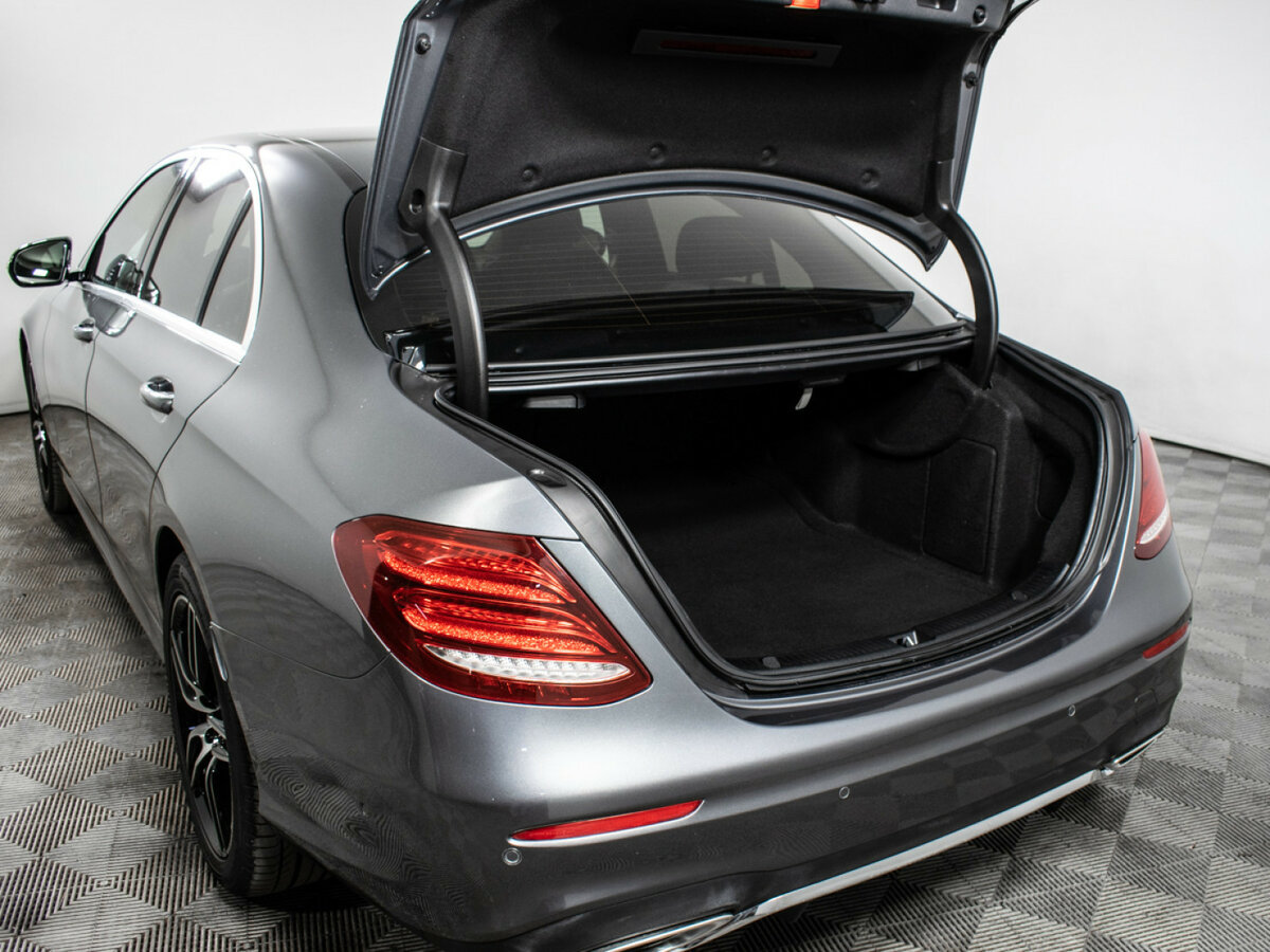 Mercedes-Benz E-Класс 2018 года с пробегом. Фото: #11
