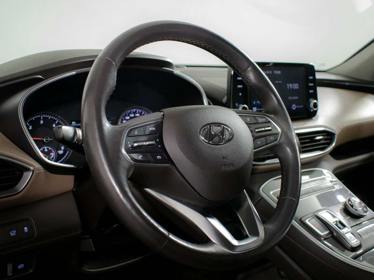 Hyundai Santa Fe 2021 года с пробегом. Фото: #12