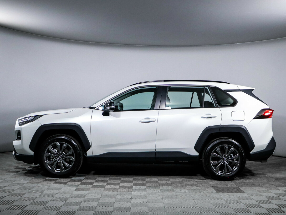 Toyota RAV4 2025 года с пробегом. Фото: #7