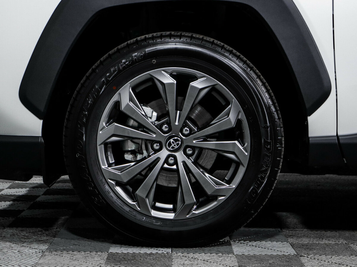 Toyota RAV4 2025 года с пробегом. Фото: #14