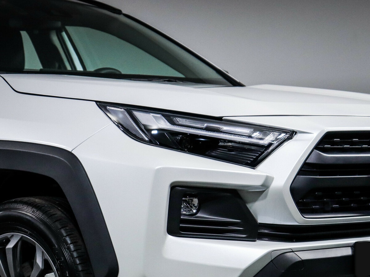 Toyota RAV4 2025 года с пробегом. Фото: #16