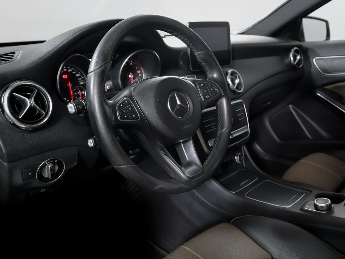 Mercedes-Benz GLA 2017 года с пробегом. Фото: #12