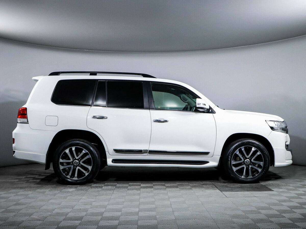 Toyota Land Cruiser 2015 года с пробегом. Фото: #3