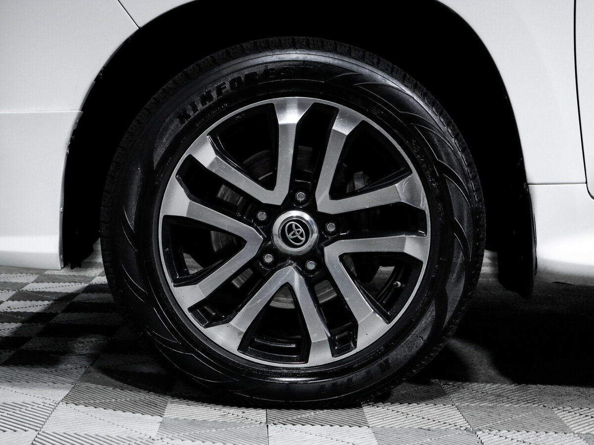 Toyota Land Cruiser 2015 года с пробегом. Фото: #14