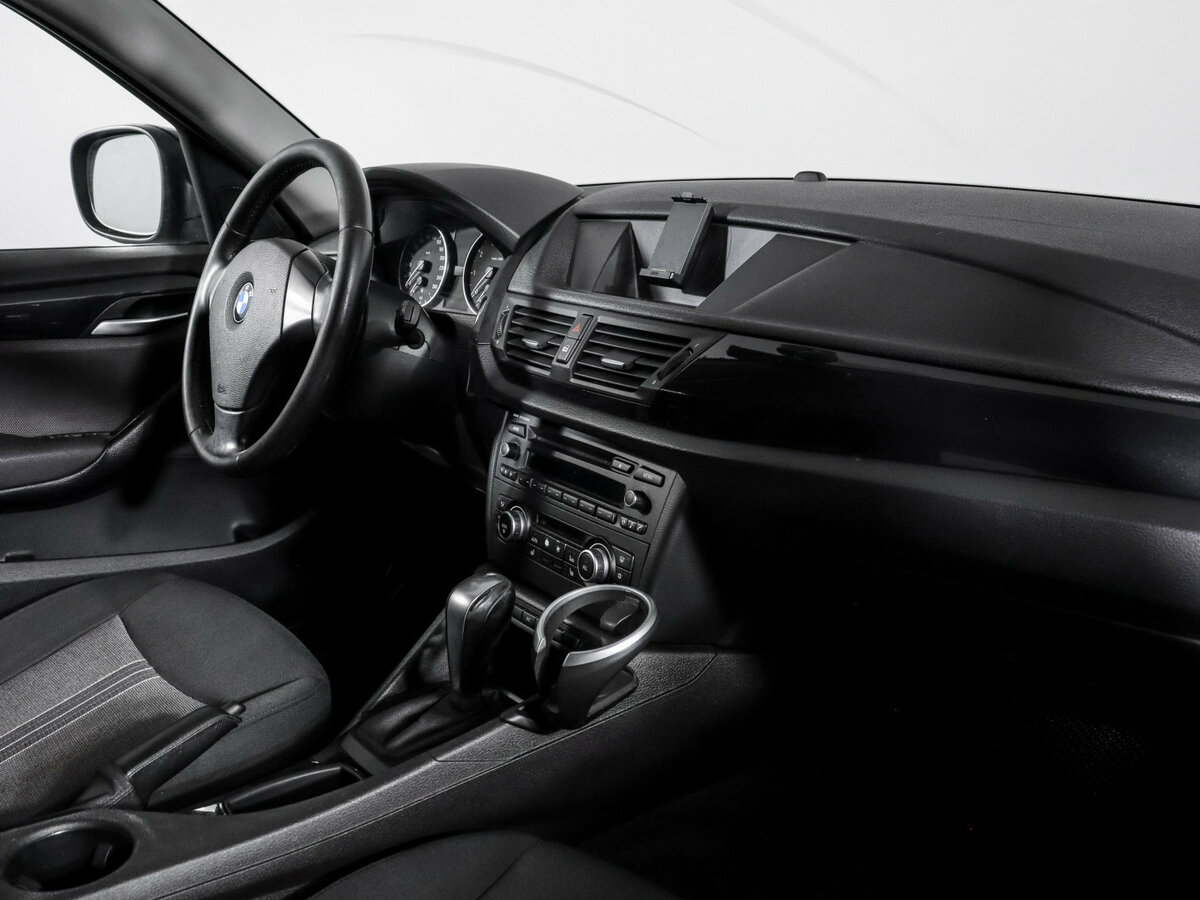 BMW X1 2010 года с пробегом. Фото: #8