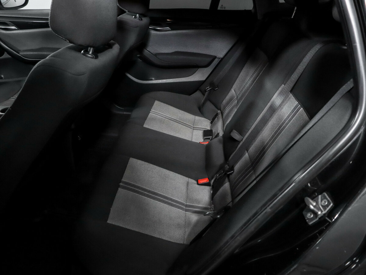 BMW X1 2010 года с пробегом. Фото: #9