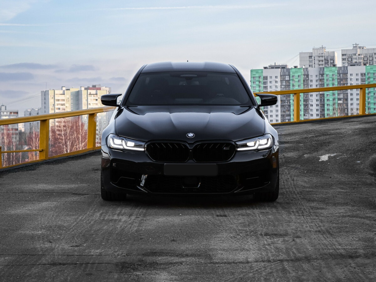 BMW M5 2021 года с пробегом. Фото: #1