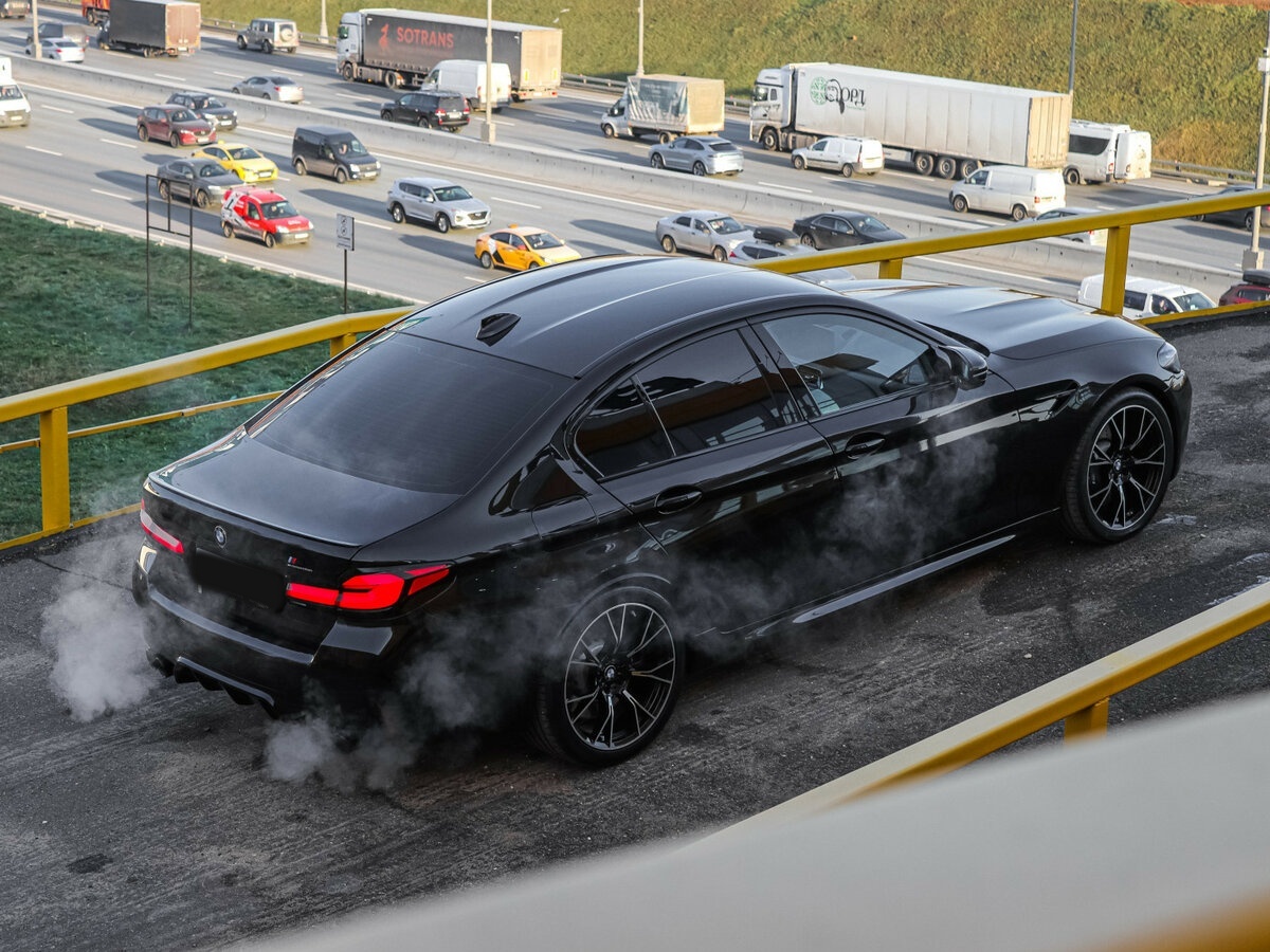 BMW M5 2021 года с пробегом. Фото: #4