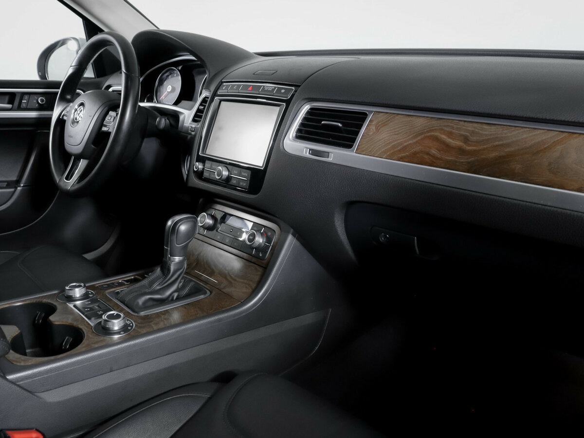 Volkswagen Touareg 2016 года с пробегом. Фото: #8