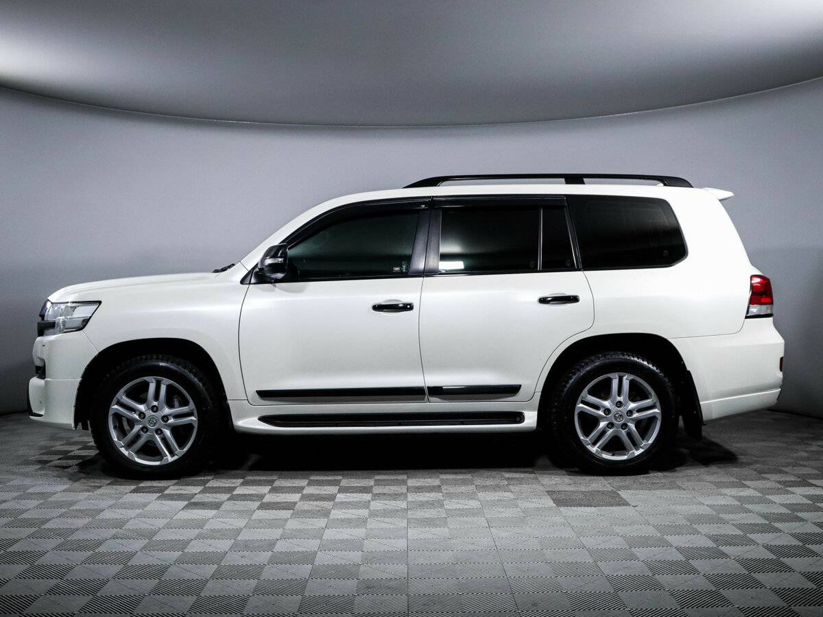 Toyota Land Cruiser 2018 года с пробегом. Фото: #7